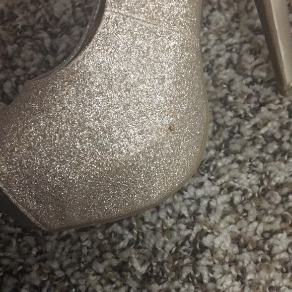 Michaelangelo Sparkly Gold Heels peep toe - Picture 7 of 10